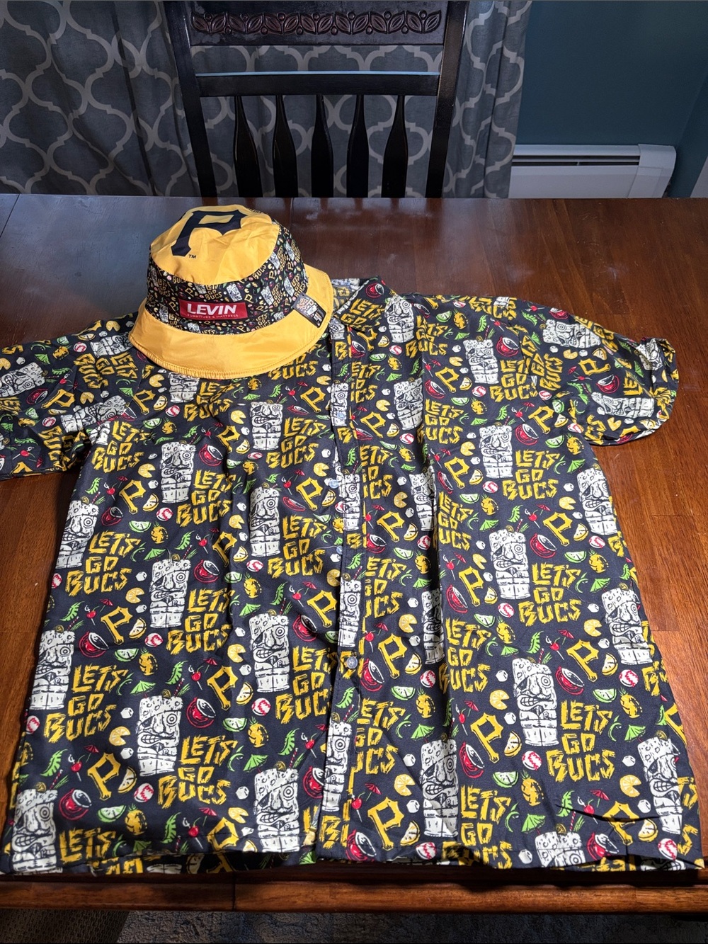 Pittsburgh Pirates Hawaiian Shirt and Bucket Hat
